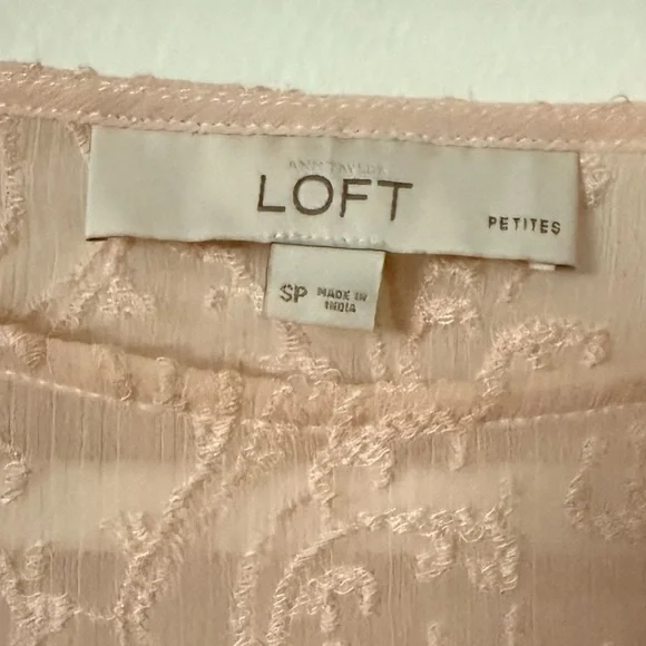 LOFT shirt - soft baby pink with delicate embroidery. size : Small Petite (SP) - Picture 2 of 4